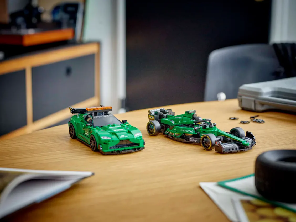 Aston Martin Safety Car & AMR23 - Image 10