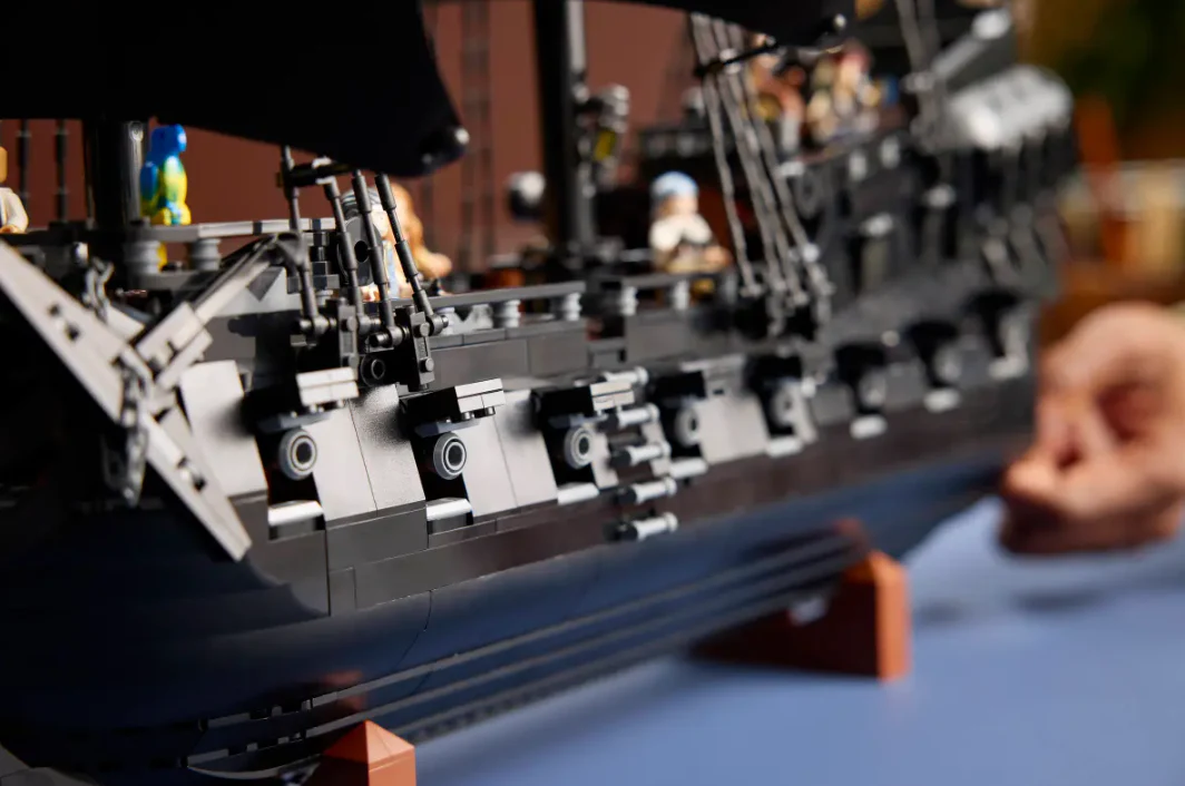 Captain Jack Sparrow's Pirate Ship - Image 16