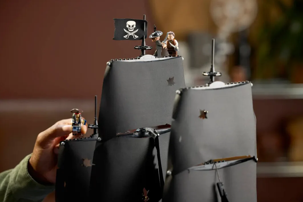 Captain Jack Sparrow's Pirate Ship - Image 19