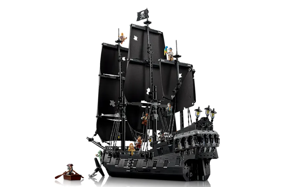 Captain Jack Sparrow's Pirate Ship - Image 3
