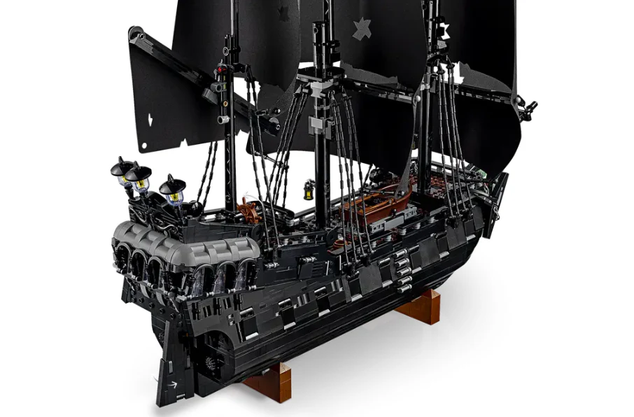 Captain Jack Sparrow's Pirate Ship - Image 7