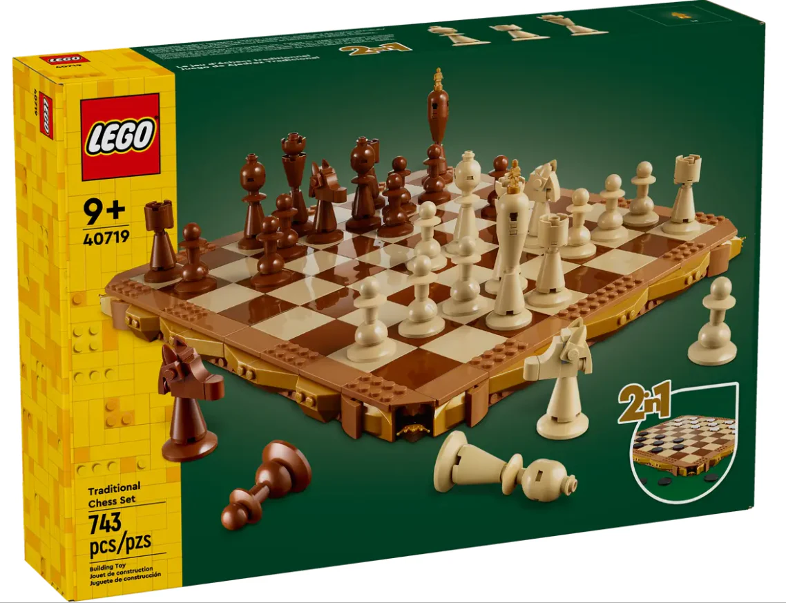 Traditional Chess Set - Image 2